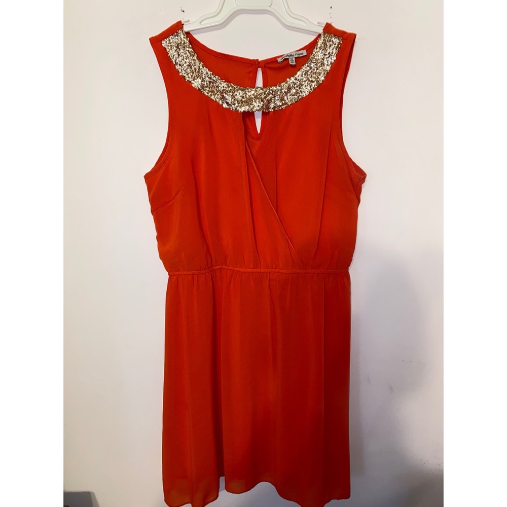 Orange dress with gold sparkly collar🧡